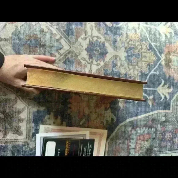 The Easton Press Signed First Edition Come To Think Of It Daniel Schorr Leather - Picture 12 of 16